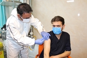 آغاز واکسیناسیون علیه بیماری کووید19 در بیمارستان شهید دکتر فقیهی